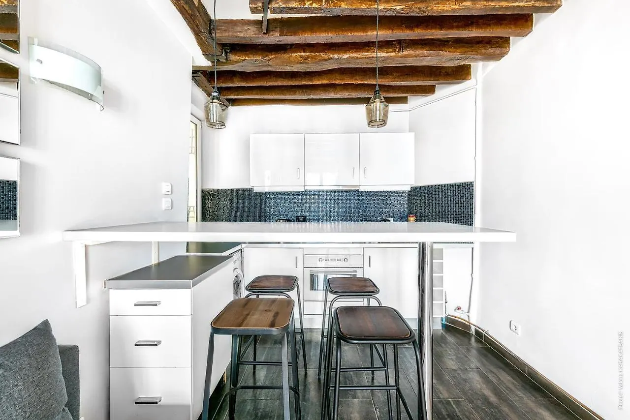 Apartment Pompidou By B'Your Home Paris